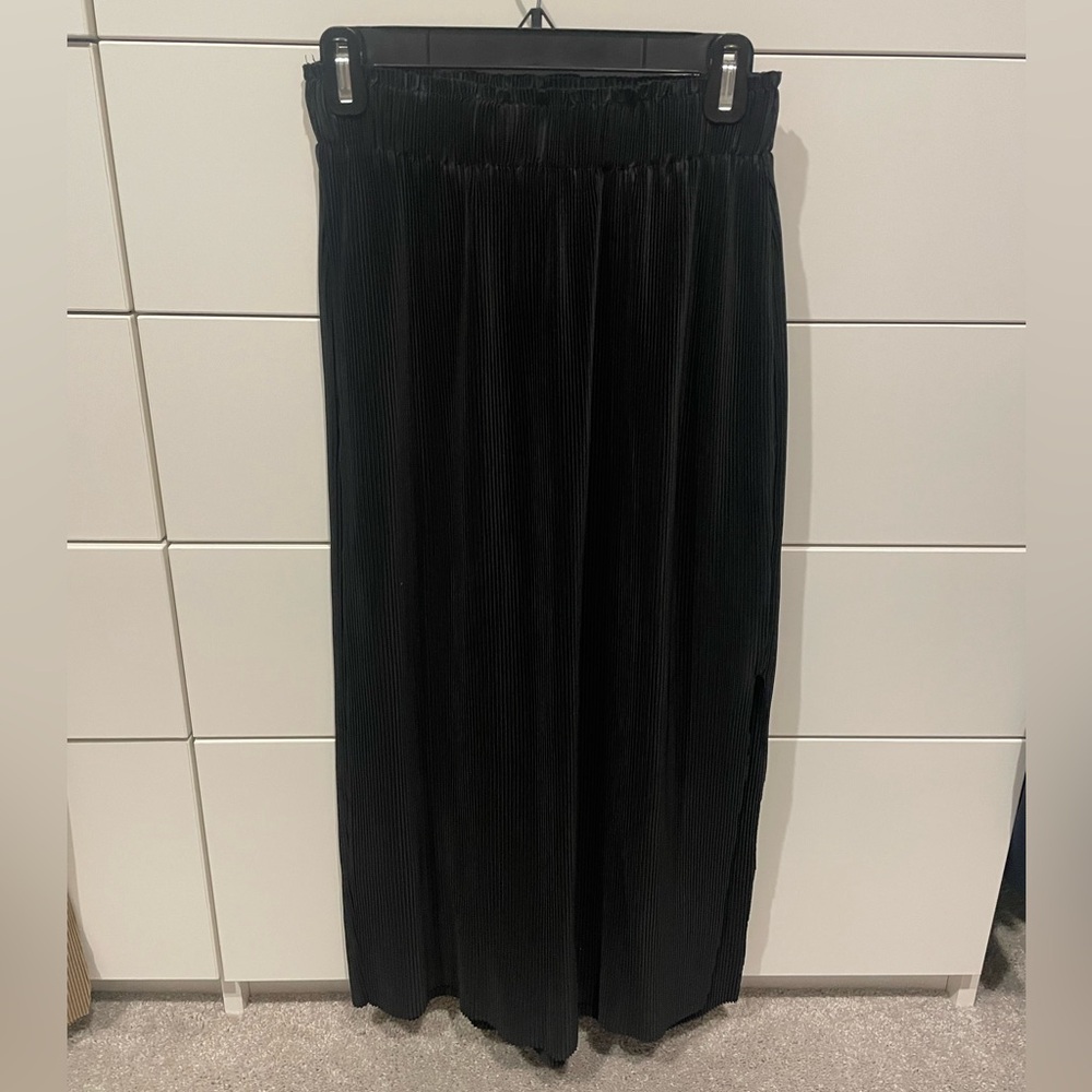 Easel Los Angeles Midi Skirt